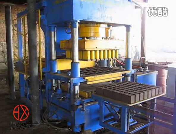 靜壓磚(zhuan)機 6500型礦(kuàng)山專用(yòng)液壓成(cheng)型機 粉(fen)末成型(xíng)液壓機(jī)