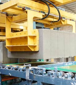 脫模(mo)機及吊(diao)具